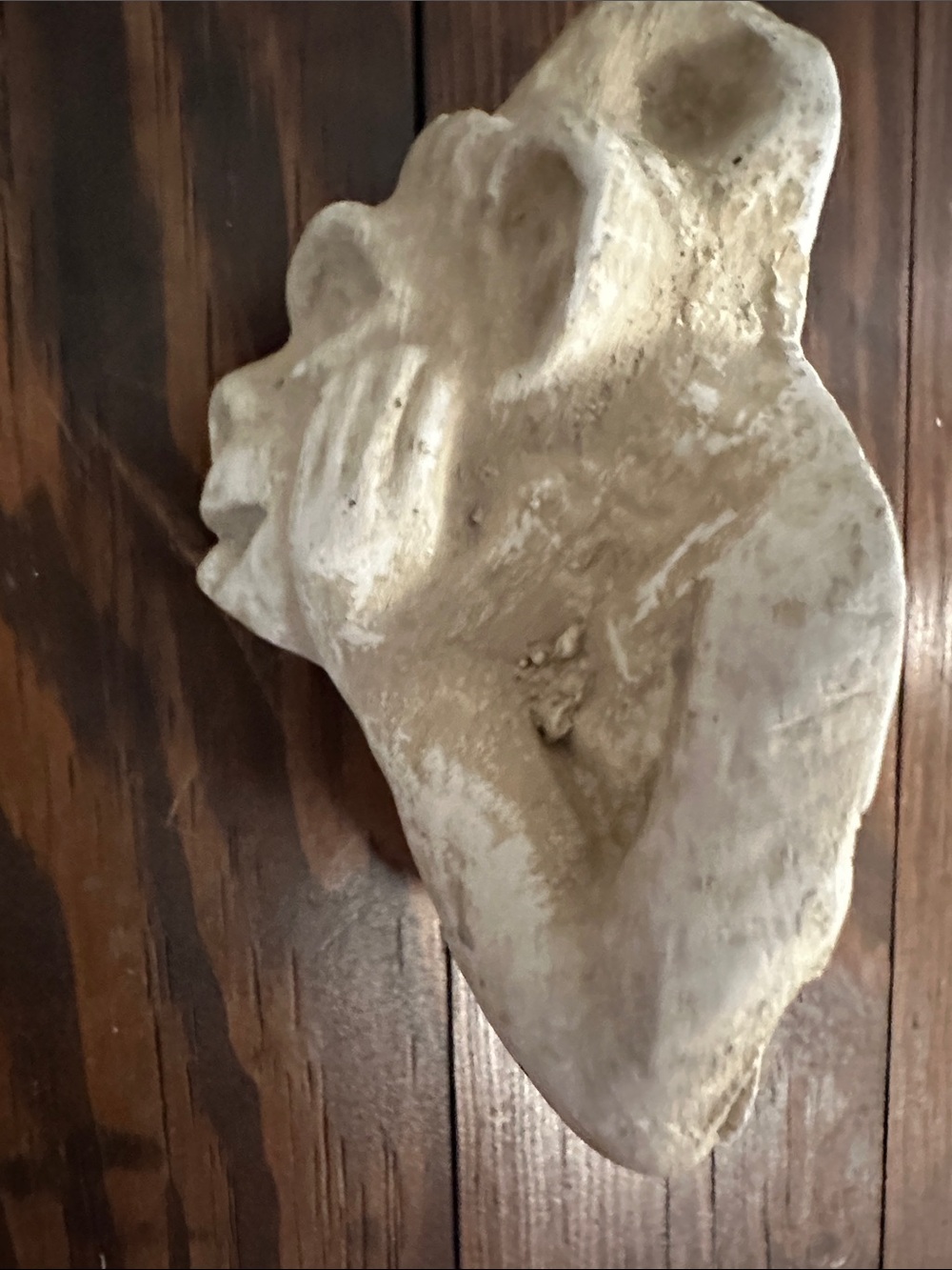 White Stone Gargoyle Wall Accent Sculpture - Home Art - Picture 6 of 7